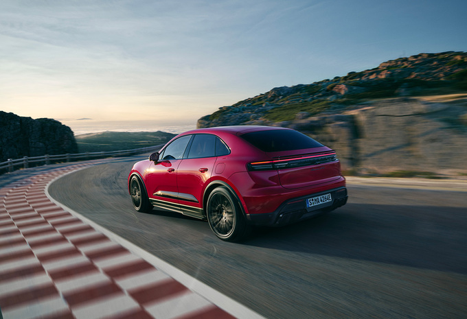 2025 Porsche Macan 