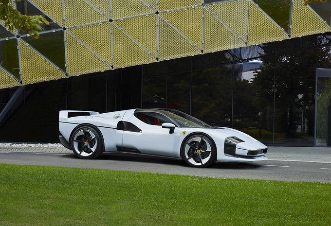 Ferrari SC40 : inspirée par la F40 #1