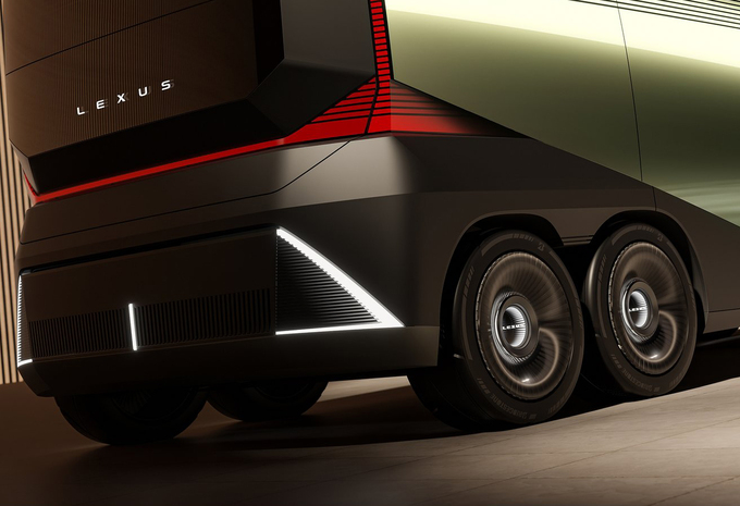 Lexus LS Concept (Japan Mobility Show) - monvolume met zes wielen!