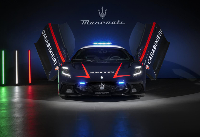 Waarom geeft Maserati de Carabinieri de sleutels van een gloednieuwe MCPura? #2