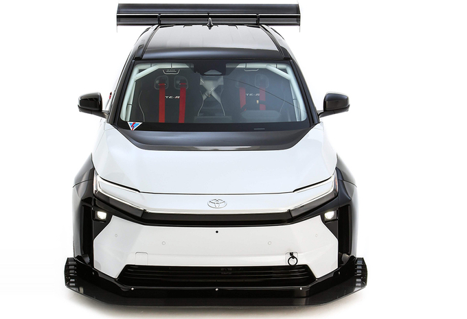  Toyota bZ4X Time Attack (SEMA 2025) 