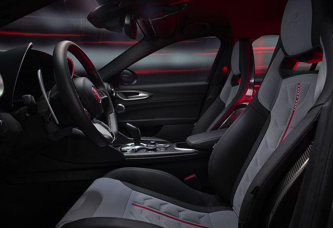 Officieel: lfa Romeo Giulia Quadrifoglio Luna Rossa (2026) - wereldpremière Autosalon Brussel