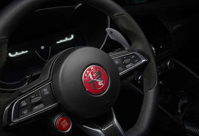 Officieel: lfa Romeo Giulia Quadrifoglio Luna Rossa (2026) - wereldpremière Autosalon Brussel