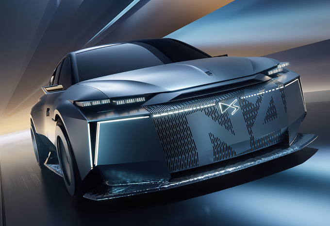 DS N°4 Taylor Made : une première mondiale déjantée au Salon de l'Auto de Burxelles #6