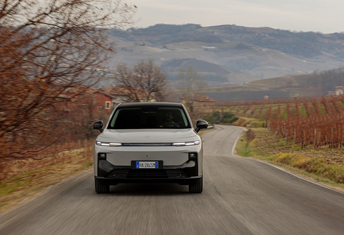 2026 Leapmotor B10 Hybrid EV