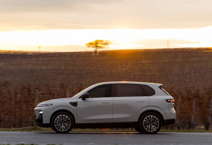 2026 Leapmotor B10 Hybrid EV