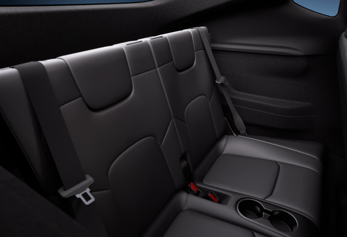 Tesla ajoute une variante 7 places au Model Y #2