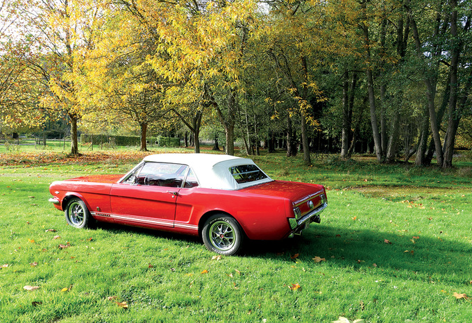 De Ford Mustang 289 ci GT Convertible HP  (1966) van Rudi