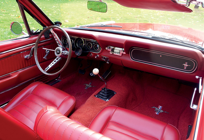 De Ford Mustang 289 ci GT Convertible HP  (1966) van Rudi