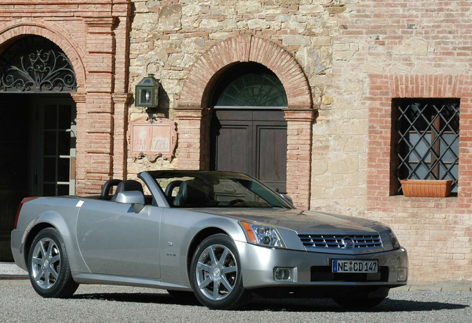 Vergeten helden (6/15): liever een Cadillac XLR dan een Mercedes SL?