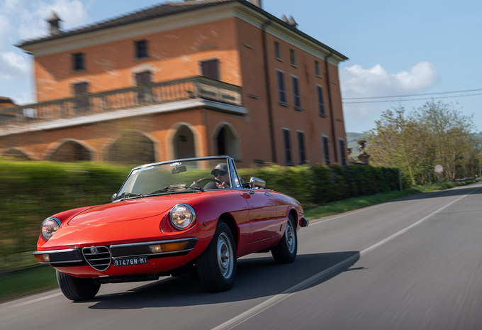 Alfa Romeo Spider / Duetto - 60 years