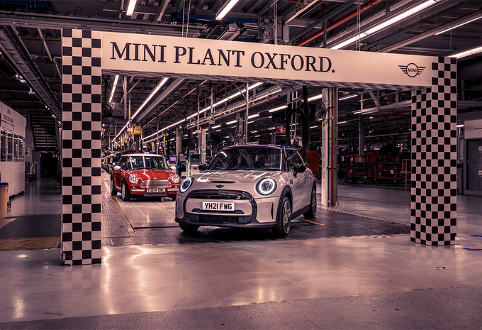 Mini 25th Production in Oxford