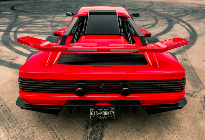 Officieel: Ferrari F6 (Gas Monkey Garage) - Testarossa met zes wielen