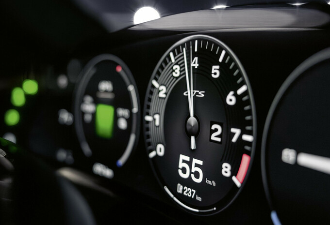 Porsche Taycan krijgt virtuele versnellingen met E-Shift