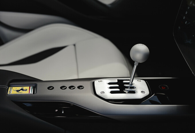 Ferrari 12Cilindri Manuale (2026) - met handgeschakelde versnellingsbak
