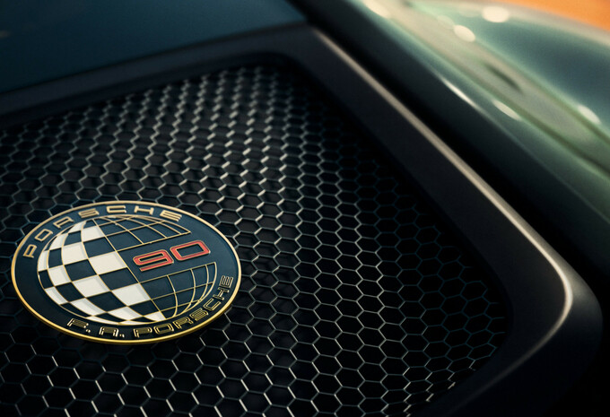 Trop banale la 911 GT3 ? Alors voici la Porsche 911 GT3 90 F. A. Porsche ! #6