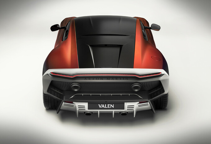 Officiel: Aston Martin Valen V12 by Q (2026) -  Monterey Car Week 