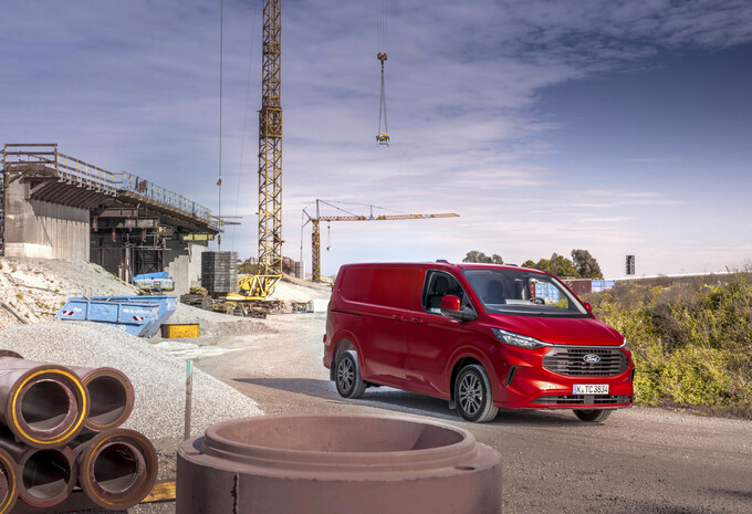 Ford Transit Custom - Volkswagen Transporter