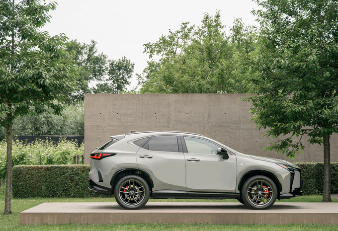Officieel: Lexus NX (facelift 2027) - meer rijbereik en snellaadfunctie