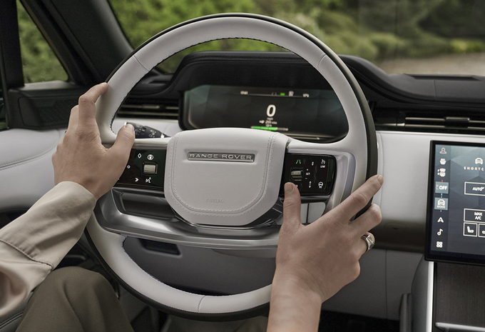 Range Rover Electric (2026) : 550 ch, 600 km d’autonomie et recharge en 22 minutes #19
