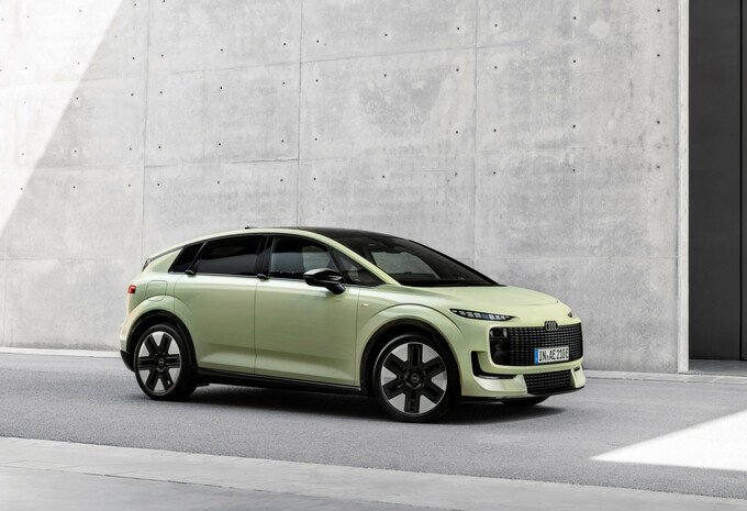 Hier is de nieuwe Audi A2 e-Tron!  #4
