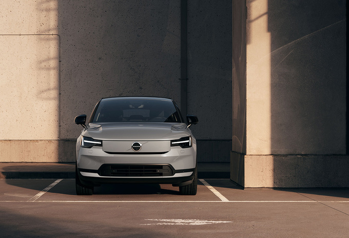 Volvo EX40/EC40/XC40 (2027) : les électriques plus abordables et l'essence plus onéreuse #9