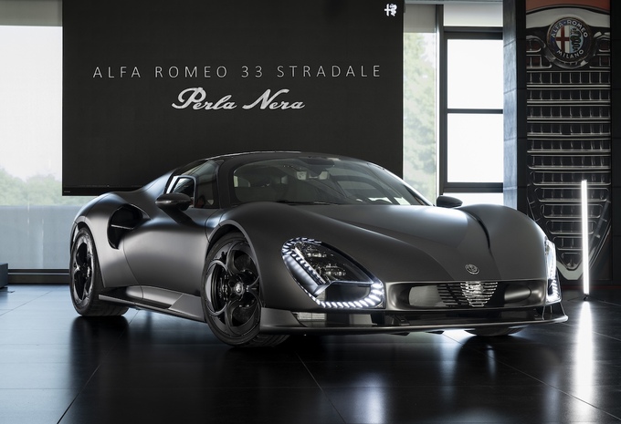 Alfa Romeo 33 Stradale Perla Nera