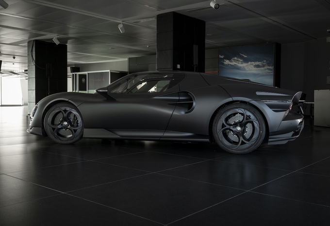 Alfa Romeo 33 Stradale Perla Nera