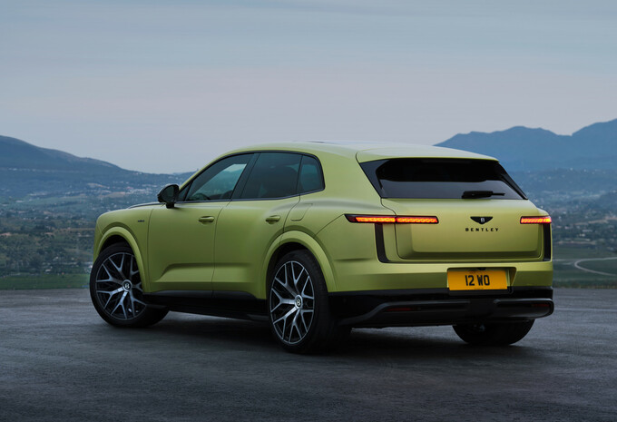 Officieel: Bentley Torcal SUV (2027) - elektrische baby-Bentayga