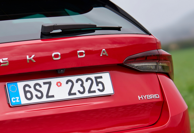 Officieel: Skoda Octavia Hybrid (2027) - zelfopladende hybride (zonder stekker)