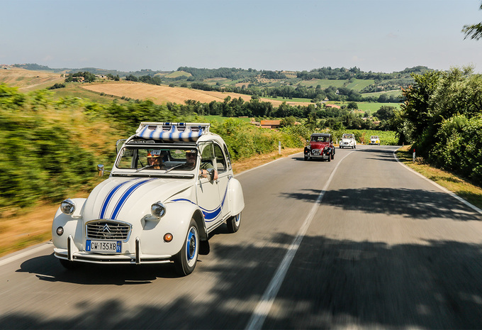 Old_Citroën_2CV