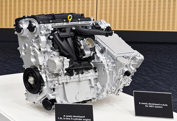 Toyota_nouveau_moteur_hybride_1