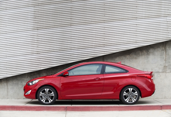Hyundai Elantra Coupé #4