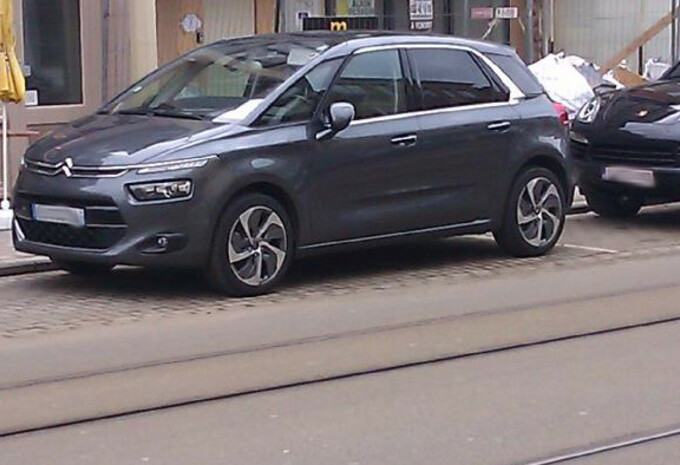 Citroën C4 Picasso #1