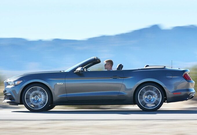 Ford Mustang Cabriolet #2