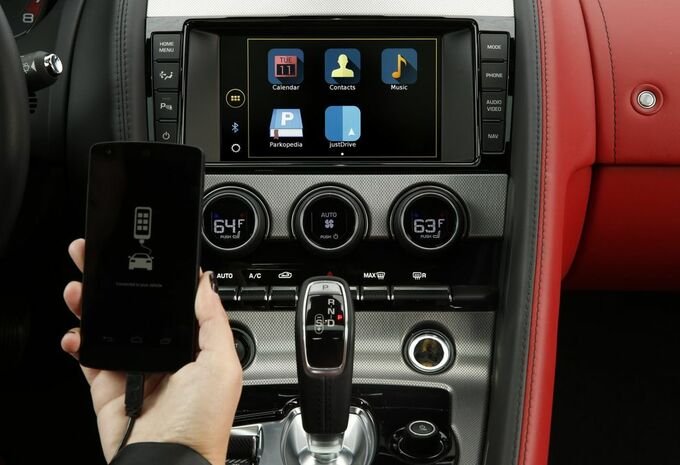 Jaguar-Land Rover JustDrive: stembediening voor sms en apps #1