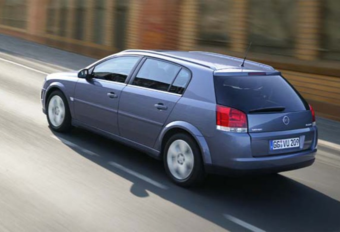 Opel Signum 3.2 V6 & 3.0 V6 CDTI #1