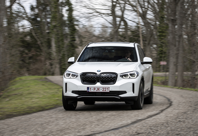 2 SUV électriques : BMW ix3 vs Volvo XC40 Recharge #4