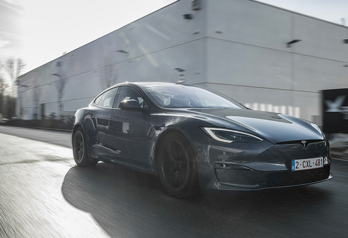 2023 Tesla Model S Plaid - Moniteur Automobile