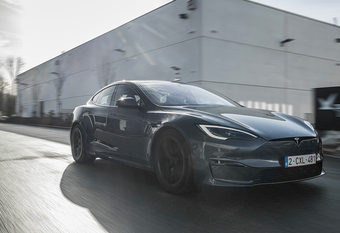 Dry Carbon Fiber Rear Trunk Spoiler For Tesla Model S (2012-2023) – Gloss Black
