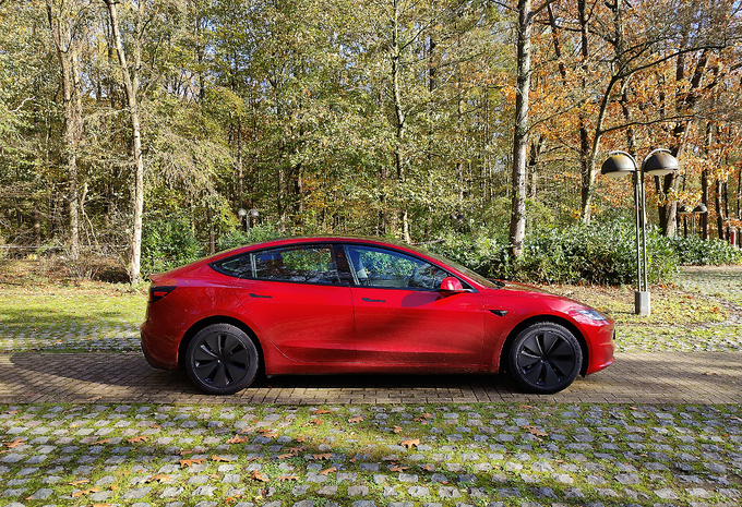 Tesla dévoile le Model 3 Project Highland, une berline électrique
