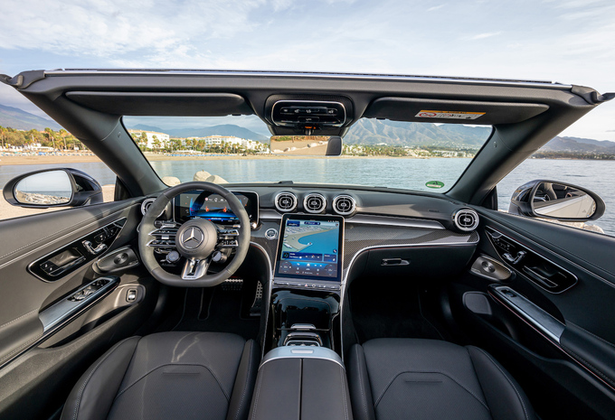 Review Mercedes-AMG CLE 53 Cabriolet (2025)