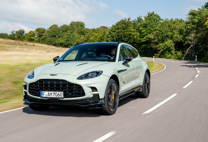 Review Aston Martin DBX707
