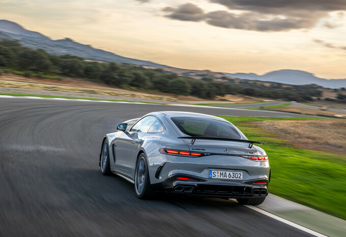 Review Mercedes-AMG GT 63 Pro