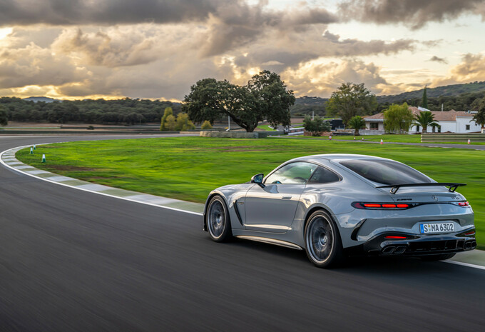 Review Mercedes-AMG GT 63 Pro