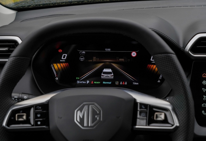 Review MG ZS Hybrid+ (2024)