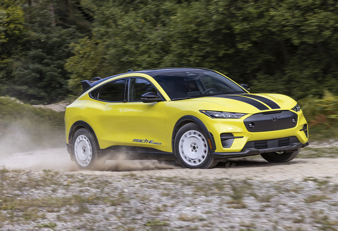 Review Ford Mustang Mach E Rally (2025