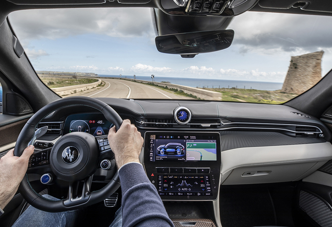 Review Maserati Grecale Folgore (2025) 