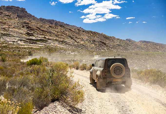 Review Defender Octa 110 P635 (2025