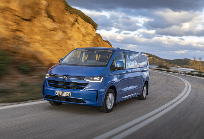 Review VW Caravelle 2025